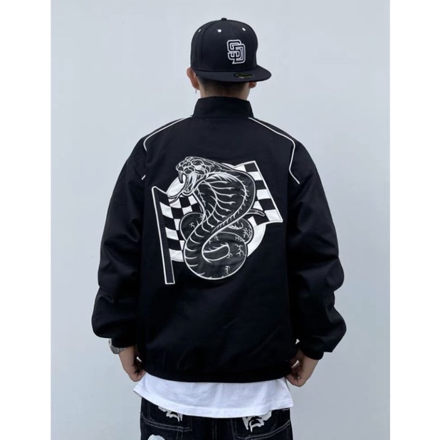 Áo khoác gió viền vai trắng họa tiết