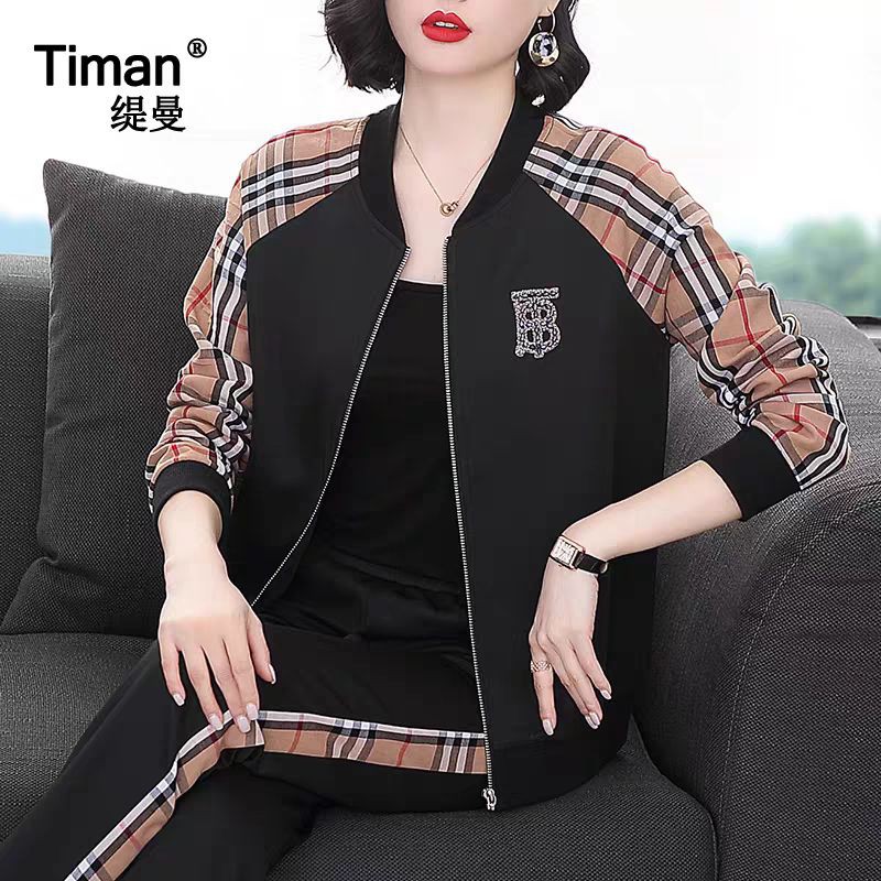 Bộ thể thao phối kẻ