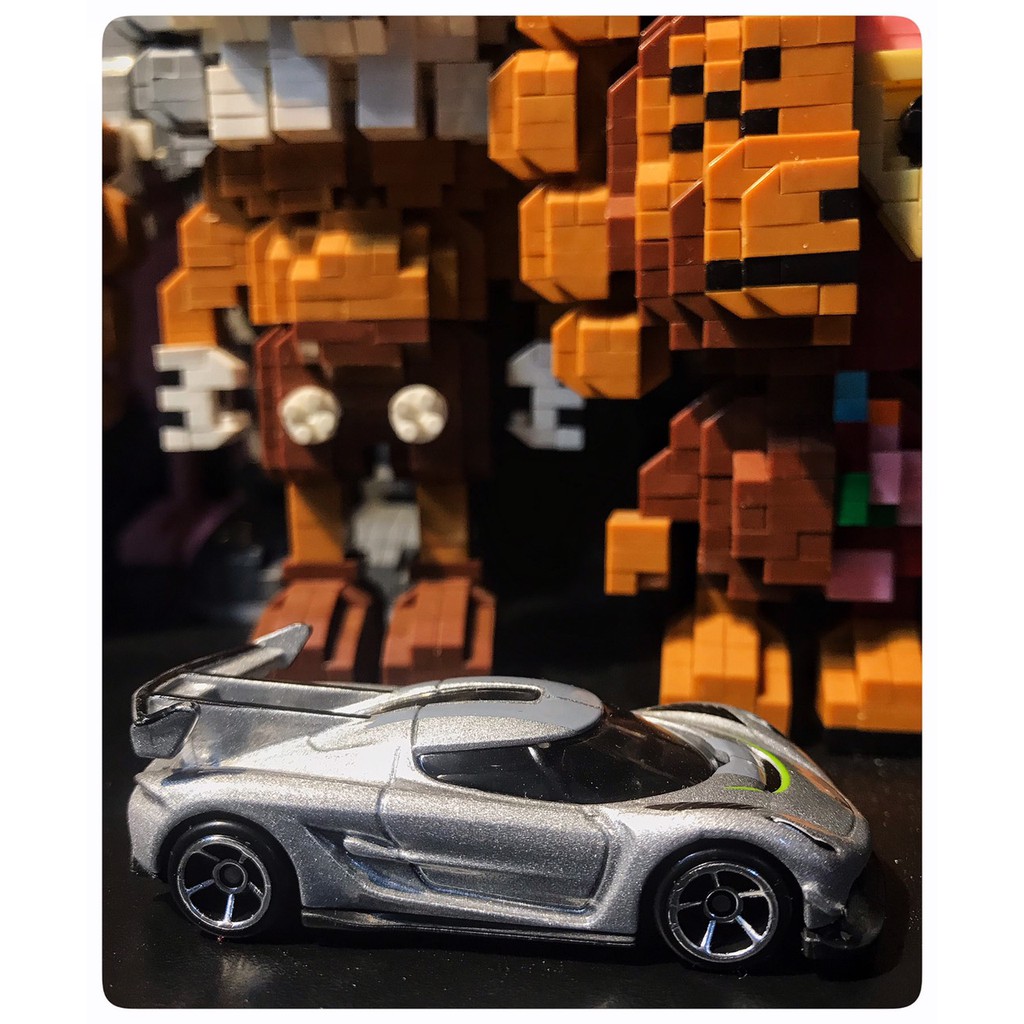 Xe Mô Hình Hot Wheels Loose Không Hộp 2020 Koenigsegg Jesko