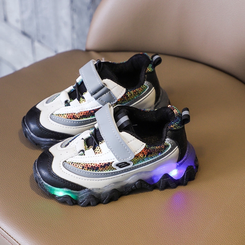 Giày thể thao có đèn LED chống trượt phối lưới thoáng khí theo phong cách Hàn Quốc dành cho bé