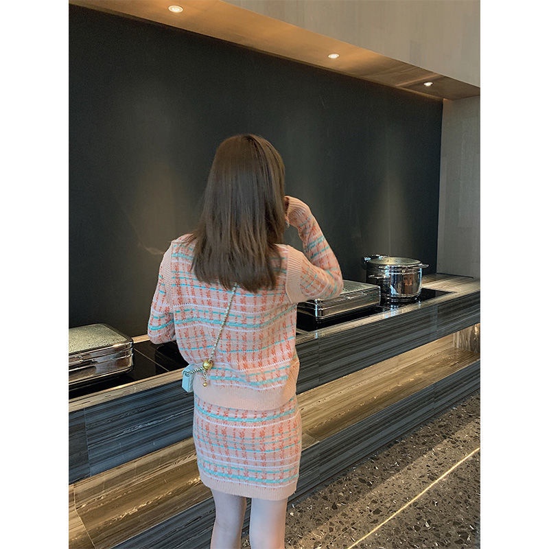 Set áo khoác cardigan dệt kim phối chân váy chữ a thời trang mùa thu cho nữ | BigBuy360 - bigbuy360.vn