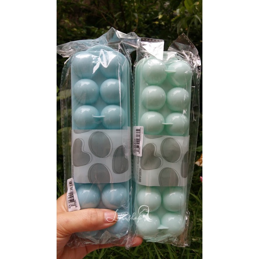 Set 2 khuôn nhựa dùng để làm đá hình cầu siêu tiện lợi