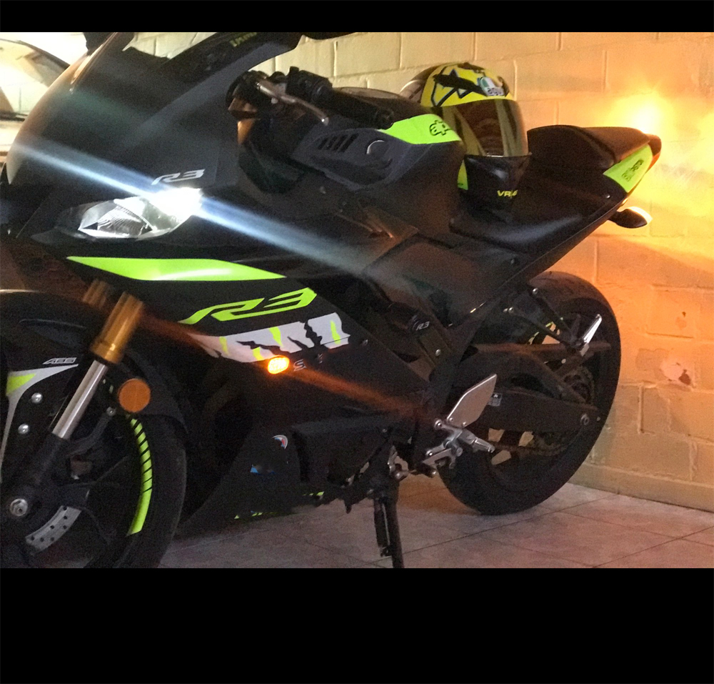 Set 2 Đèn Xi Nhan R15 R3 R6 s R25 R1 XJ6 MT03 FZ 1 6 s 8 FAZER Chuyên Dụng