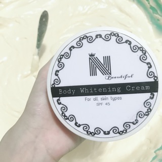 Kem body trắng da