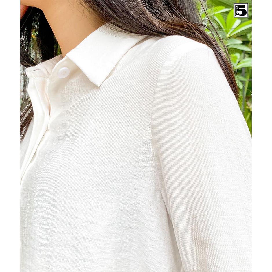 Áo sơ mi nữ công sở dáng suông nẹp viền cúc Twentyfive N189
