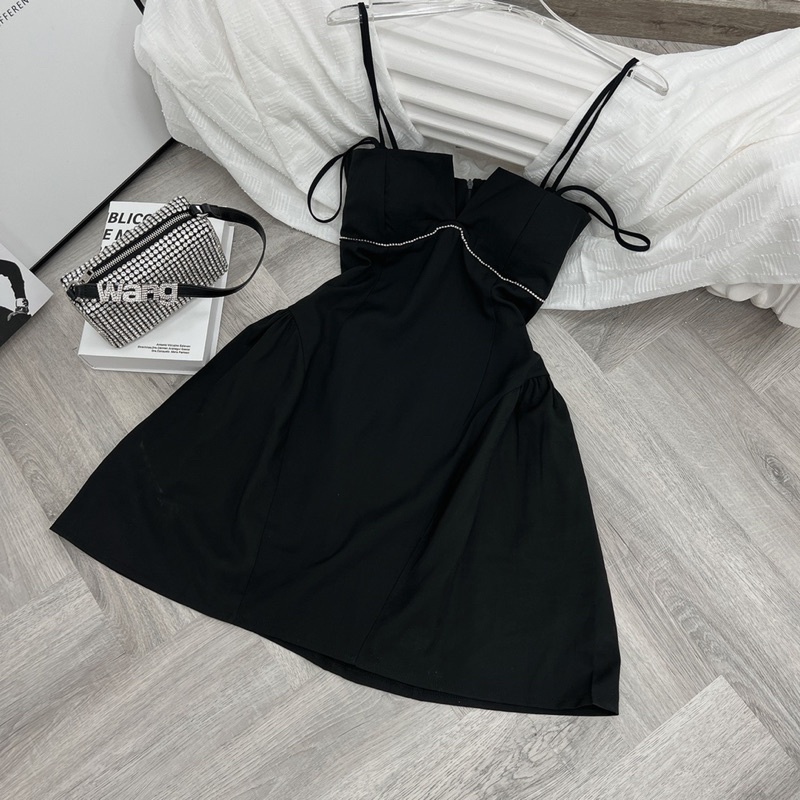 ĐẦM 2 DÂY XẺ CÚP NGỰC ĐI TIỆC