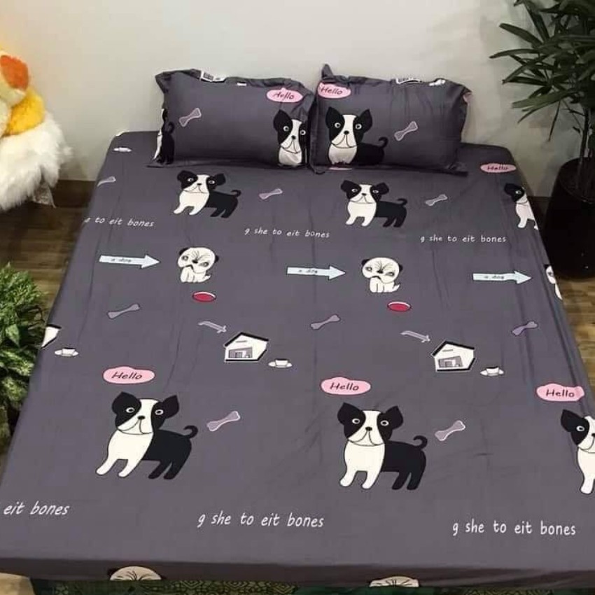 Bộ drap nệm 1M6 1M8 LINHALMONDS – 1 ra nệm poly + 2 vỏ gối nằm 45 x 65 cm mẫu chó hello