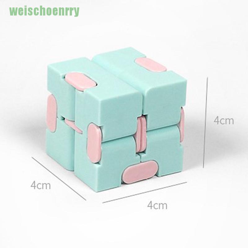 ■1 Khối Rubik Đồ Chơi Giảm Căng Thẳng