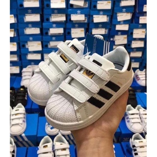 Giày adidas cho bé chất liệu cao cấp an toàn, êm chân, phù hợp với mọi loại da