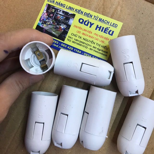 5 Chiếc Đui Đèn E14 Trắng/Đen Giá Tốt Nhất