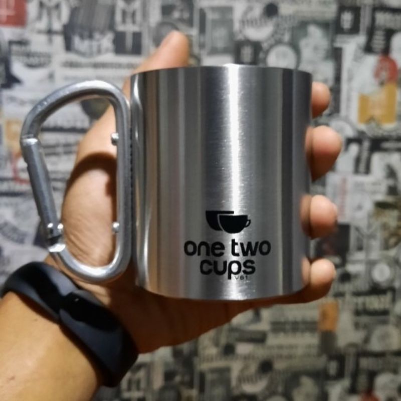 Bình Nước Inox Dung Tích 220Ml Có Móc Treo Tiện Dụng