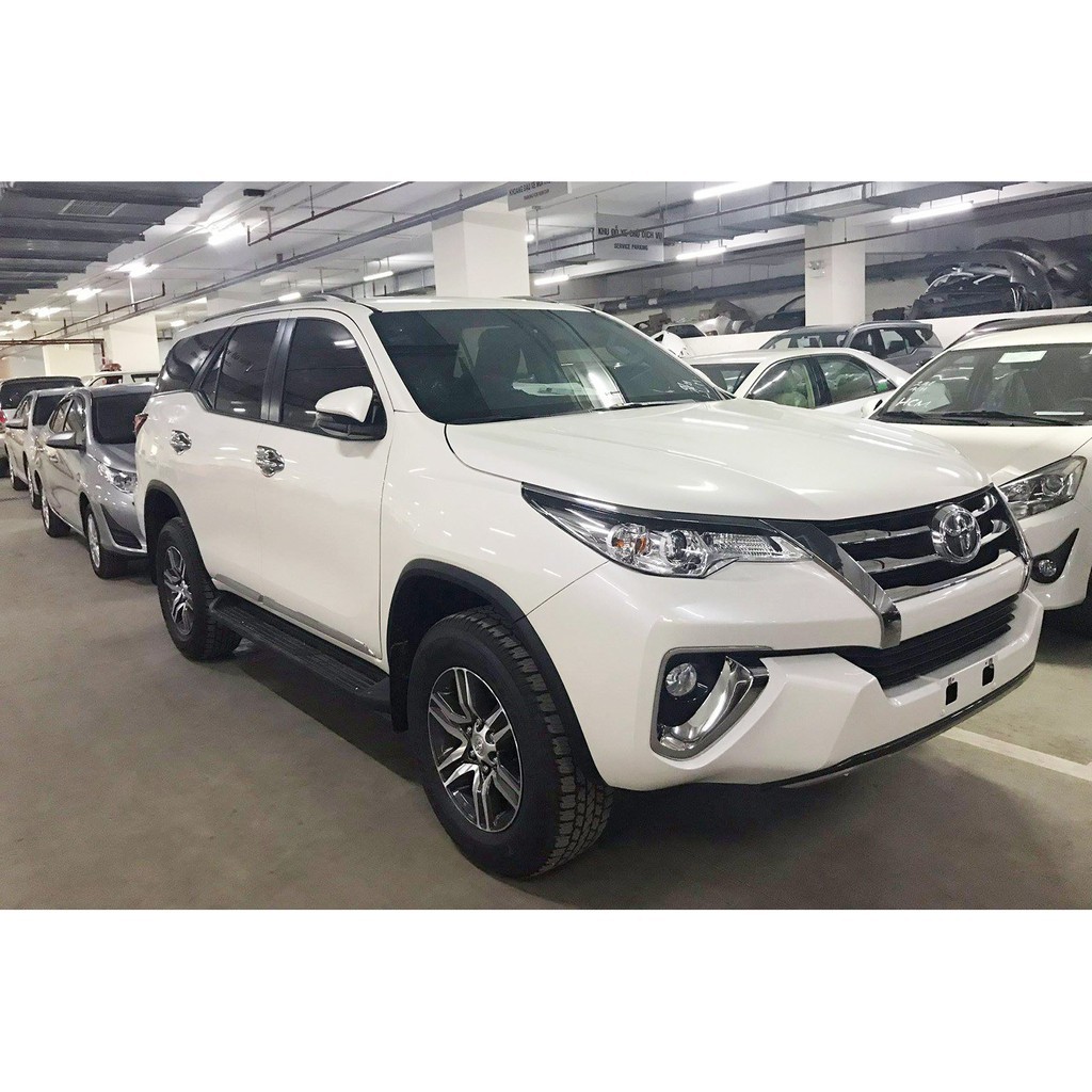 Logo chụp mâm, ốp lazang bánh xe ô tô Toyota Fortuner 2017-2020 - Đường kính: 13.3cm, cao: 3cm - Mã: TY-052