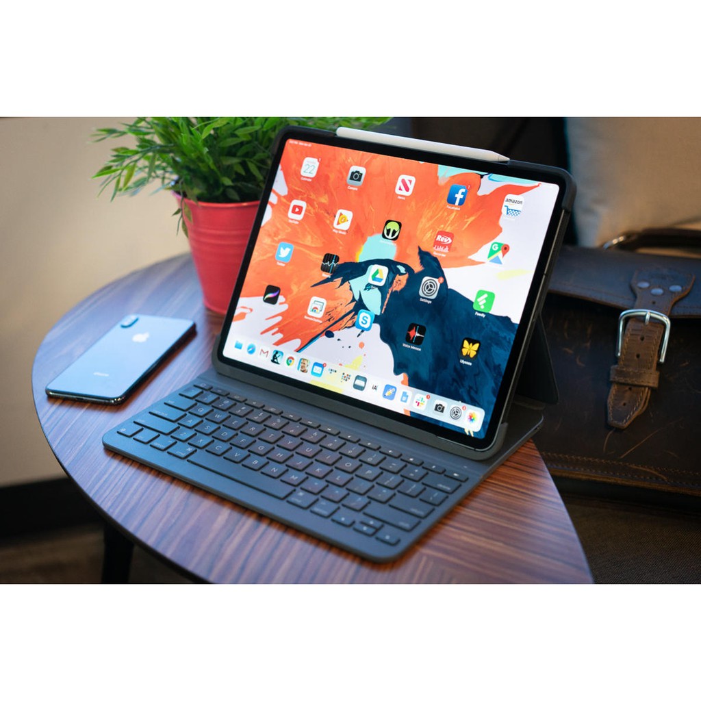Bàn Phím Logitech Slim Folio Pro IPad Pro 11 Inch / 12.9 Inch | Hàng Chính Hãng | BH 12 TH | Mimax Stor
