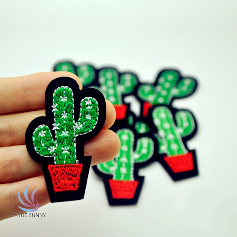 Bộ 3 Miếng Vá Quần Áo Thêu Hình Xương Rồng 5.2x3.9cm