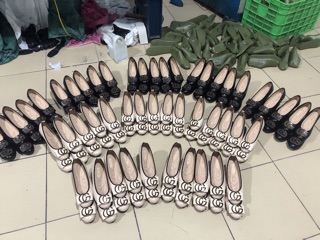 Giày bệt Khóa Mềm Êm Chân( xả kho 50k sll)