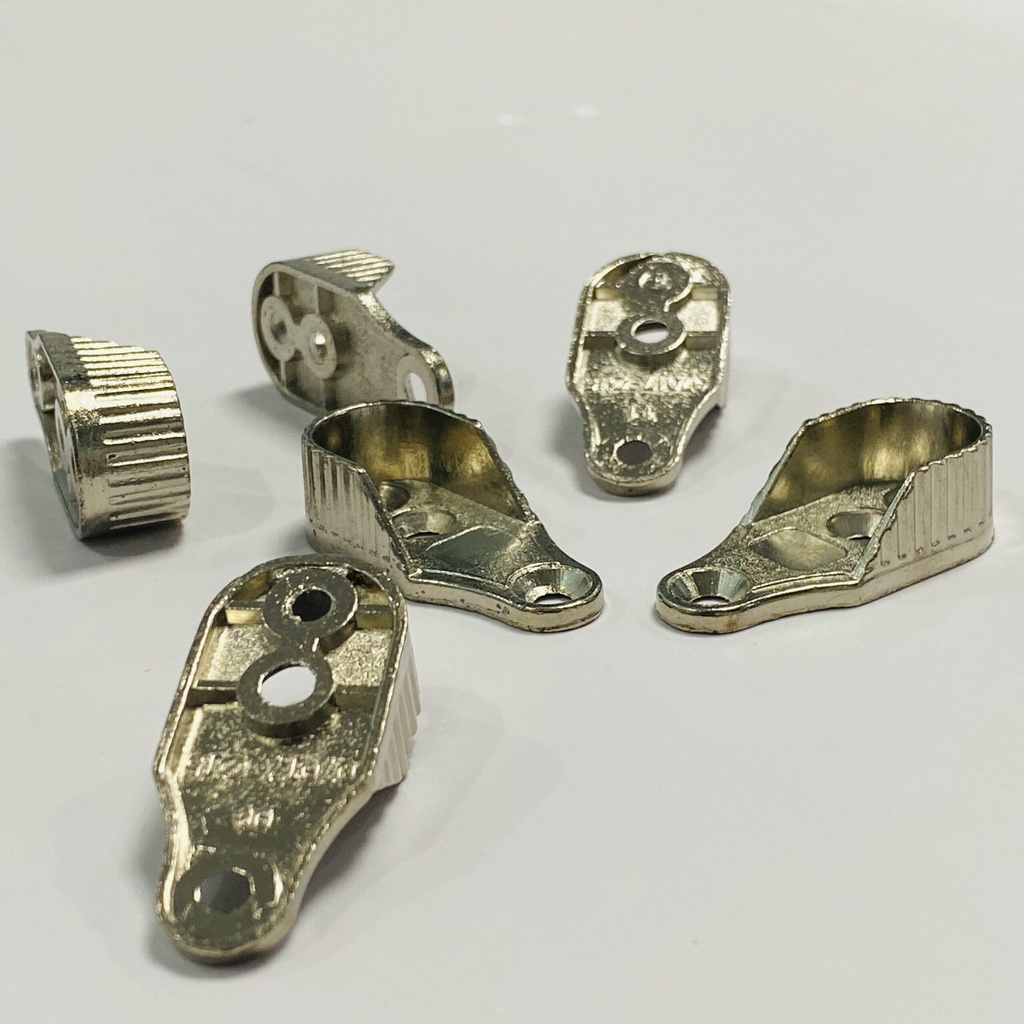 Pát đỡ thanh treo áo quần 43x19x15mm