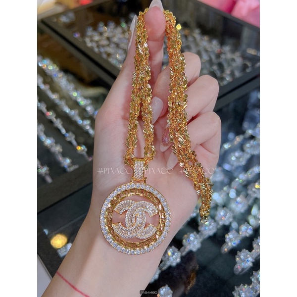 Mặt dây chuyền lẻ logo thương hiệu đính đá dáng tròn to sang trọng xi 2 màu bạch kim, vàng .PTNACC.