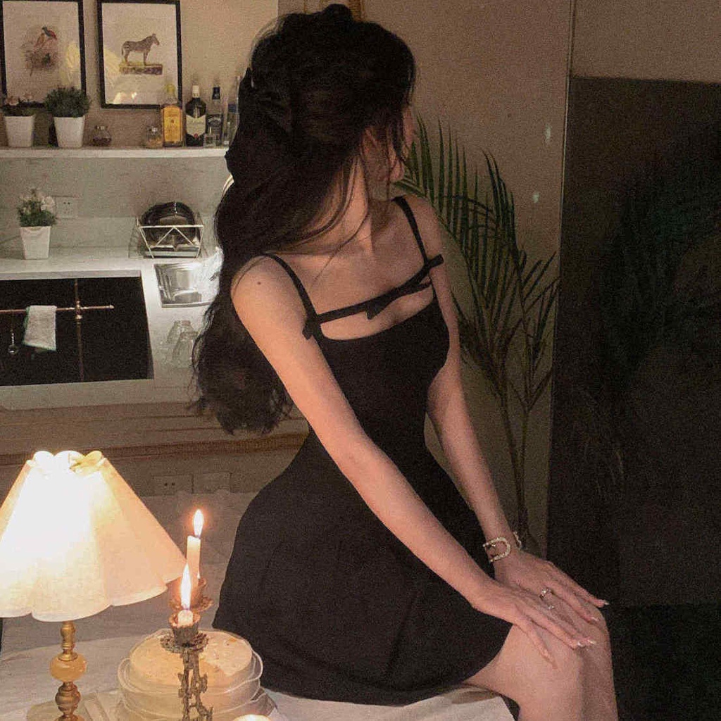 Đầm Ngắn Hai Dây Màu Đen Đính Nơ Phong Cách Pháp Thời Trang Mùa Hè Cho Nữ