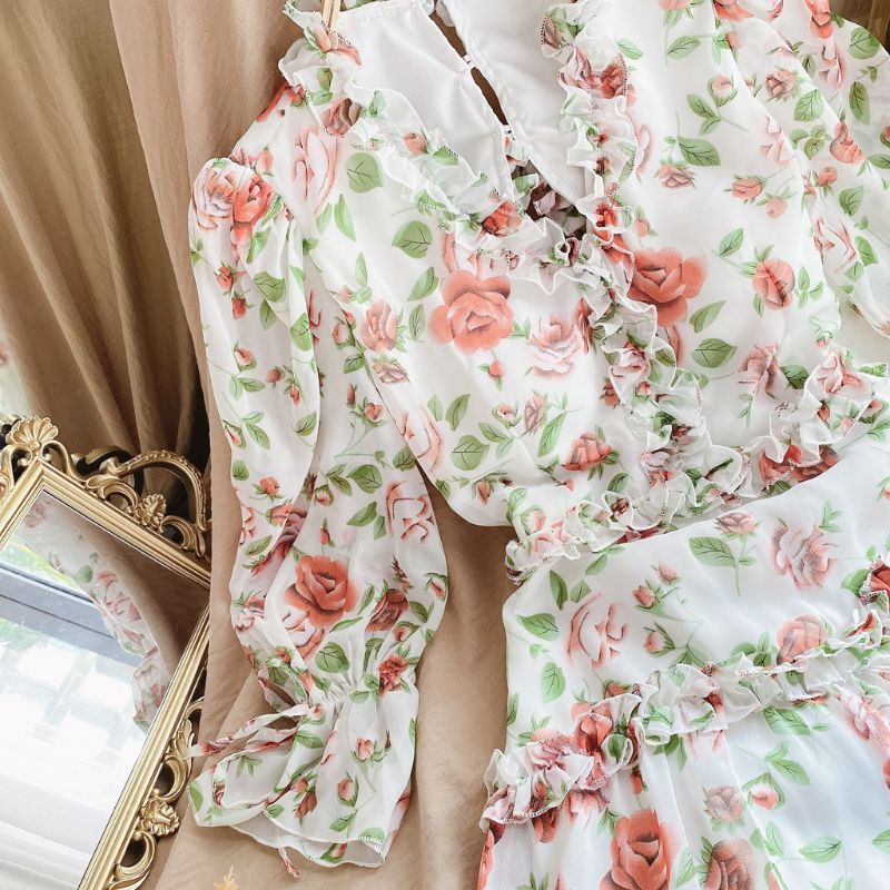 Đầm hoa nổi phối bèo cutout eo hở lưng✨✨