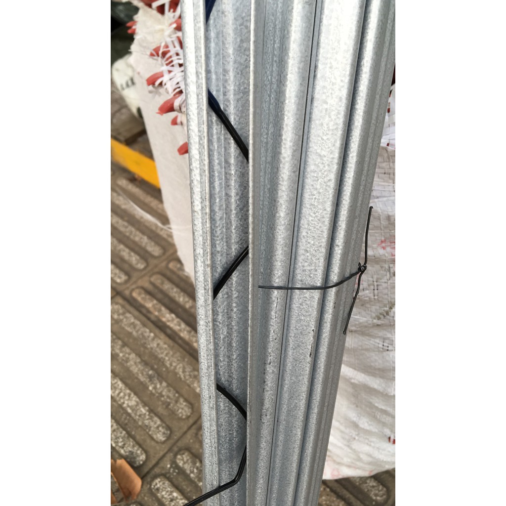 Combo Thanh nẹp ziczac chống gỉ 10m nẹp và sợi gài ziczac đi kèm