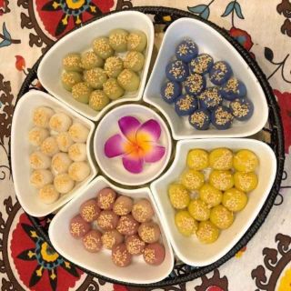 Bộ khay đĩa đựng thức ăn nhiều ngăn hoa mai