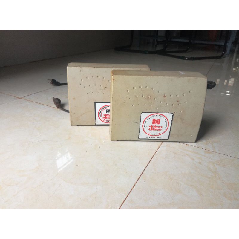 Bộ lưu điện UPS Santak 500 Chuyển 12V thành 220V