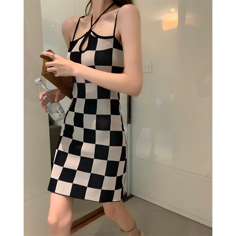 Đầm ôm hai dây kumikumi phong cách Hàn Quốc thời trang gợi cảm cho nữ