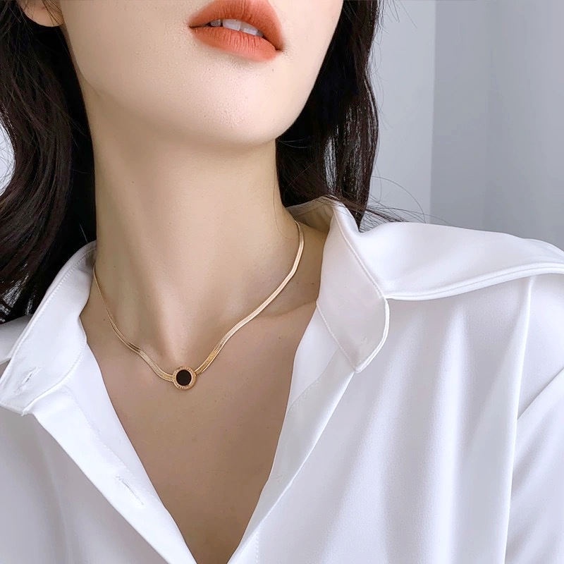 Vòng cổ titan nữ không gỉ dây chuyền nữ mặt cỏ 4 lá thiết kế thời trang sang trọng