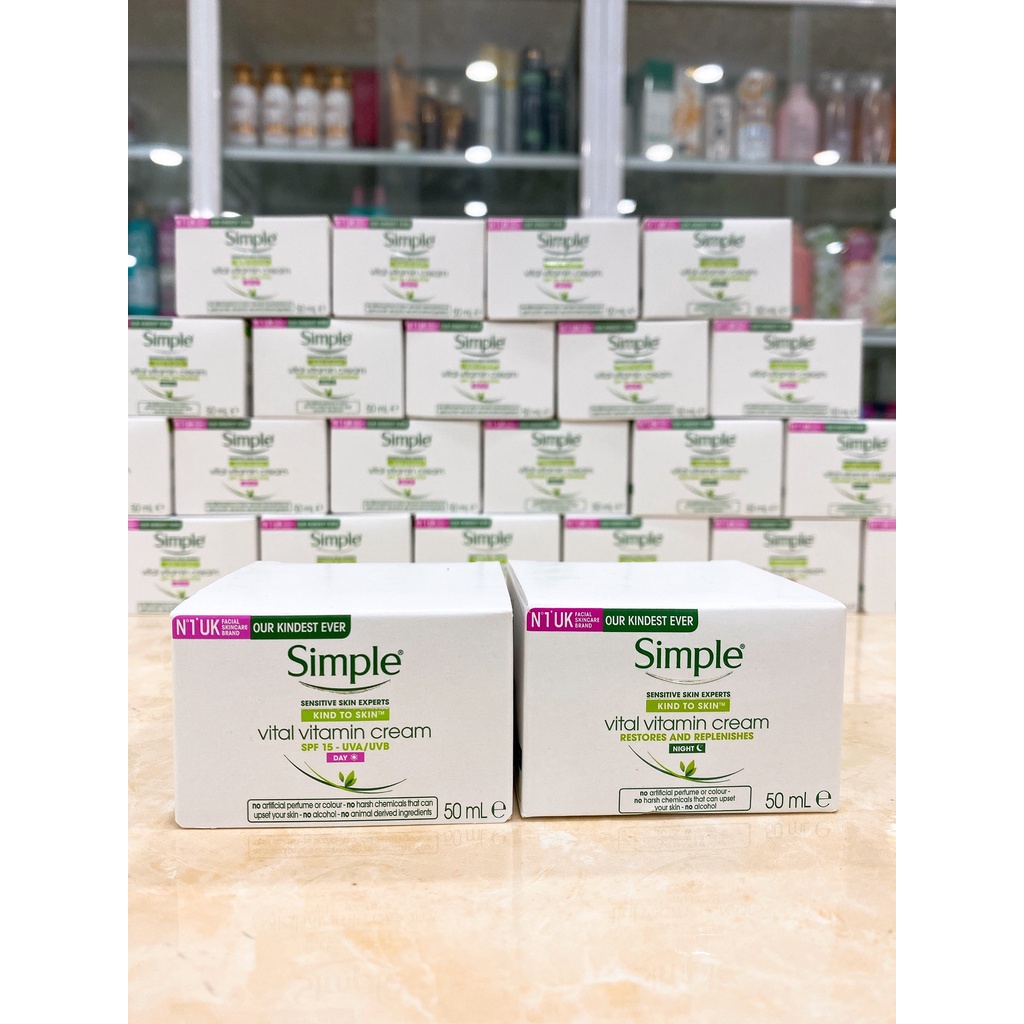 Kem Dưỡng Da Ngày - Đêm Simple Kind To Skin Vital Vitamin 50ml