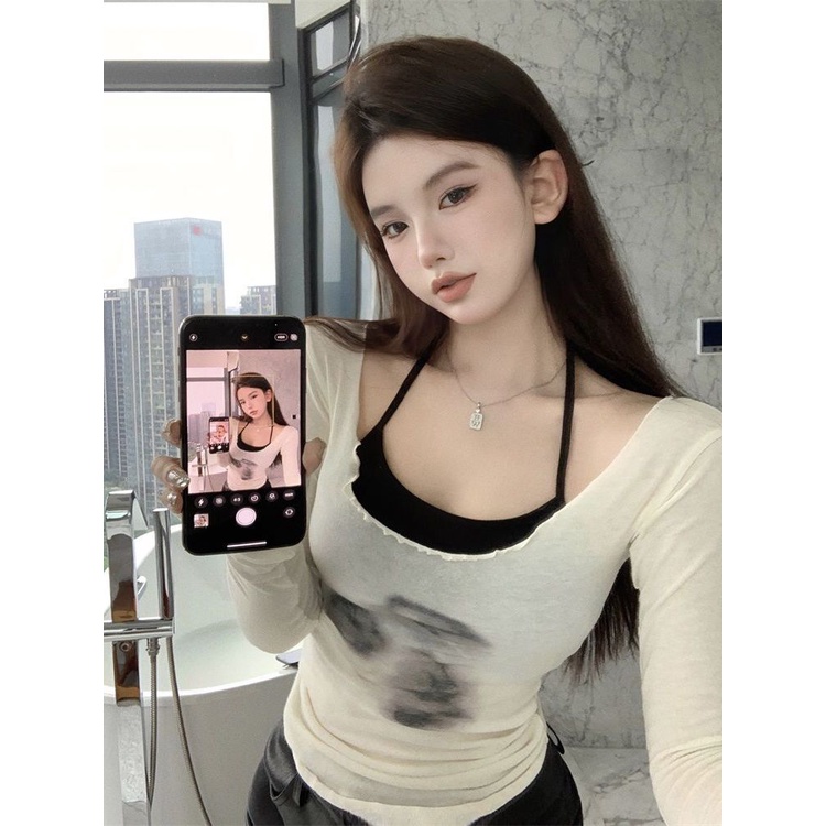 Set đồ COZOKC gồm áo thun màu nhuộm tay dài và áo không tay ôm dáng thiết kế quyến rũ