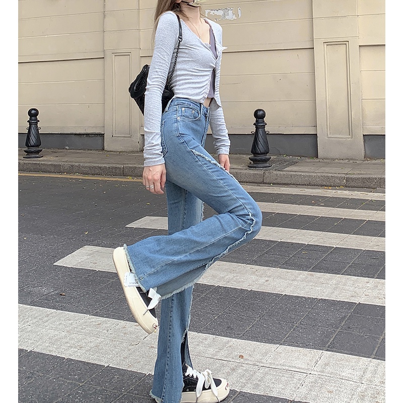 「MOTEL7」Quần Denim Ống Loe Xẻ Tà Lưng Cao Co Giãn Ôm Dáng Sờn Xẻ Tà Thiết Kế Ngọt Ngào Cho Nữ @ -