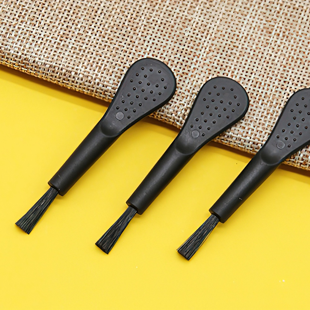 Bàn chải loại bỏ bụi cho tai nghe bluetooth tiện lợi