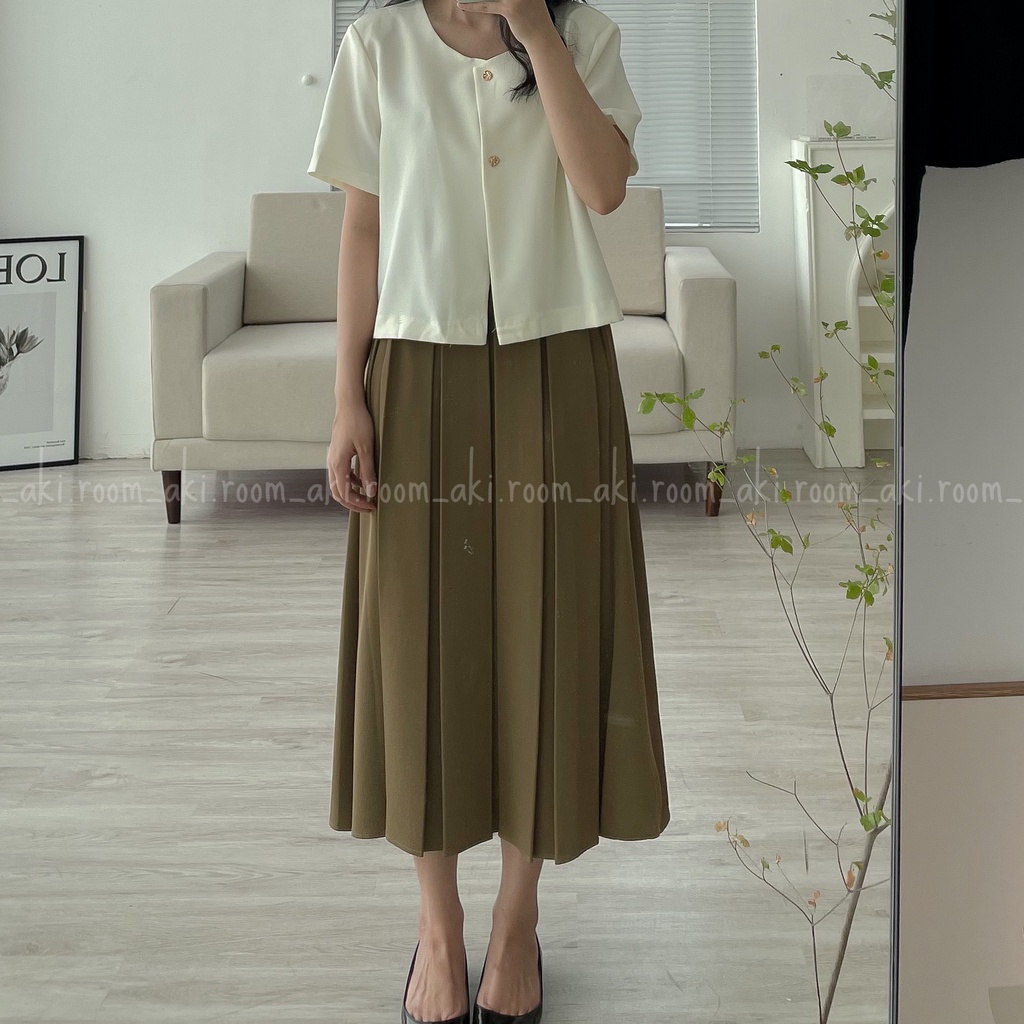 Áo blazer dáng ngắn cổ tròn hai cúc vàng có đệm vai mỏng 2259 | BigBuy360 - bigbuy360.vn