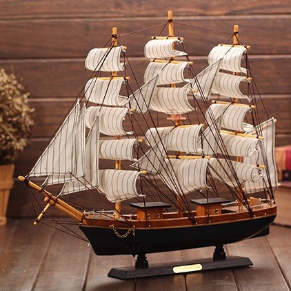 Mô hình thuyền buồm bằng gỗ decor nhà cửa