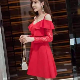 Đầm đỏ xoè 2 dây xinh xắn