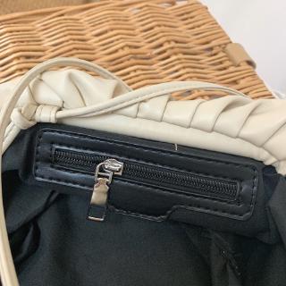 Túi pouch đeo chéo (ĐEN / NÂU / BE)