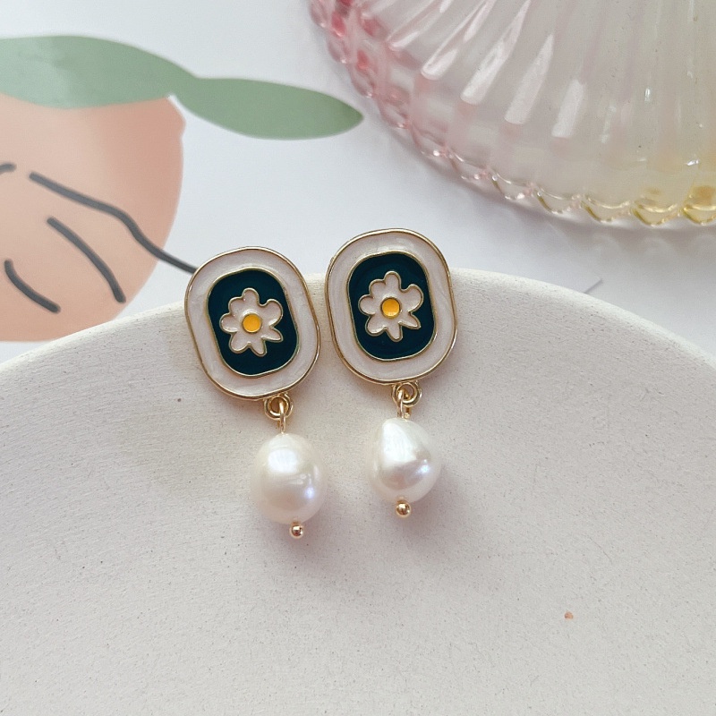 Bông Tai Hình Hoa Nho Tráng Men Đính Ngọc Trai Phong Cách Retro Cho Nữ