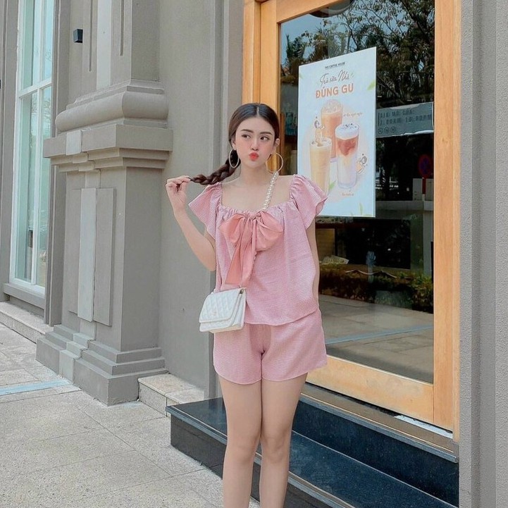 Sét Bộ Áo Caro Kèm Quần ,Áo Có Nơ Ngực Có Thể Phối Mặc 2 Kiểu Chất Liệu Lụa Karo Thời Trang Nữ