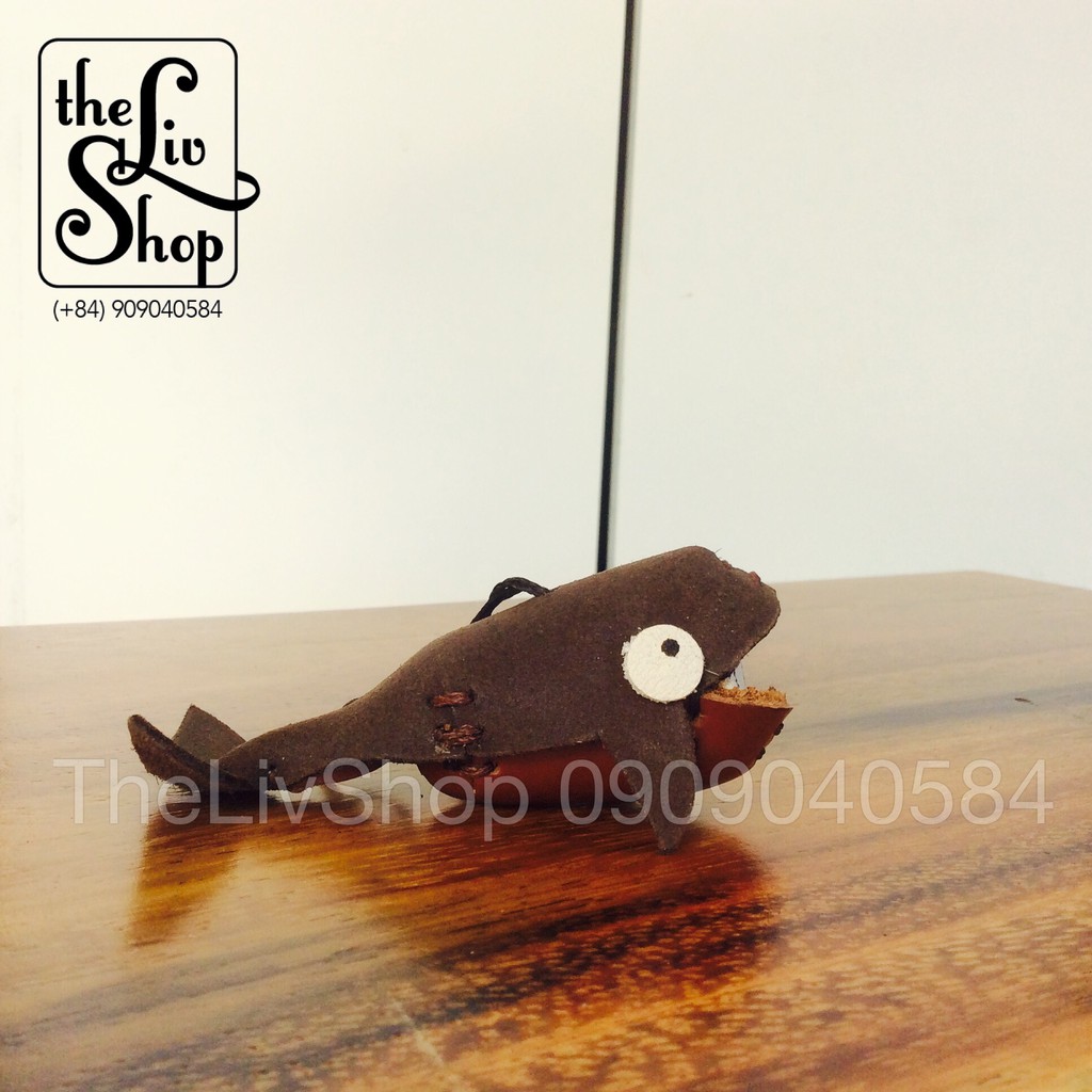 Móc chìa khóa da bò hình Cá Voi handmade
