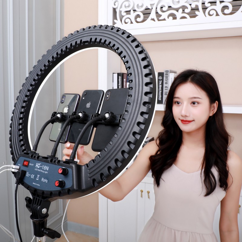 [CHÍNH HÃNG] Đèn Livestream 45cm (18”) điều khiển từ xa, kẹp 3 điện thoại | BigBuy360 - bigbuy360.vn