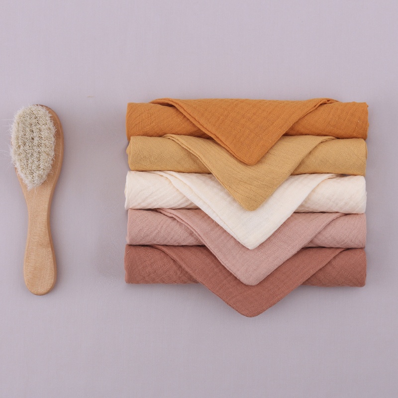 Bộ Khăn Lau Hình Vuông Kèm Bàn Chải Lông Cho Bé Sơ Sinh