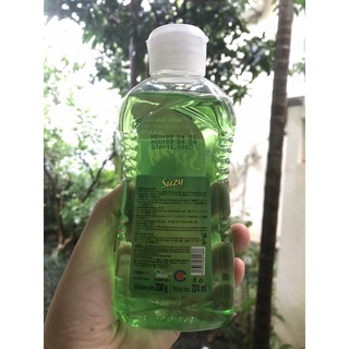 Nước rửa chén bát SUZY tinh chất bạc hà 240ml