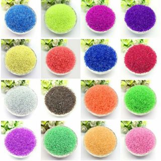 Hạt cườm nhựa lỗi màu 2mm-3mm ( 50gr/20k)