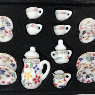 Bộ ấm chén mini bằng gốm sứ. Đồ chơi mini