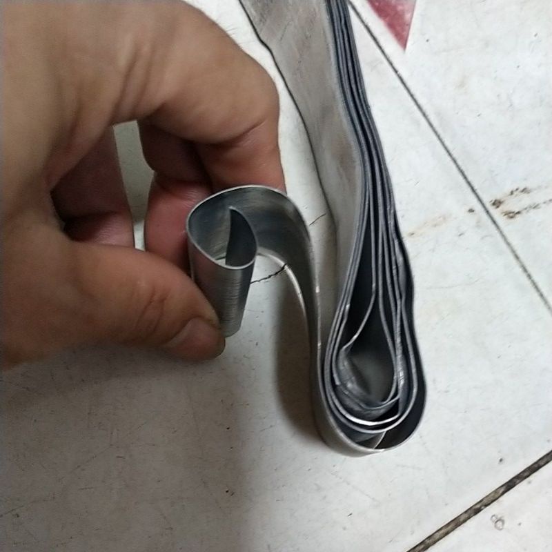 Chì lá. dùng cho làm lưới bắt cá. cuộn chì câu