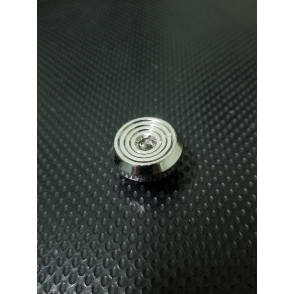 Ốc mâm lửa Ya salaya