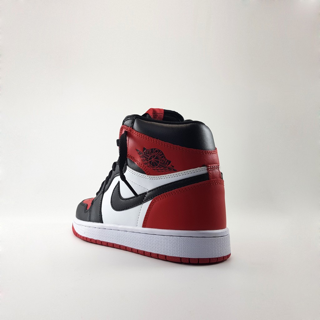 Giày sneaker cổ cao Air Jordan 1 mid retro black red | BigBuy360 - bigbuy360.vn