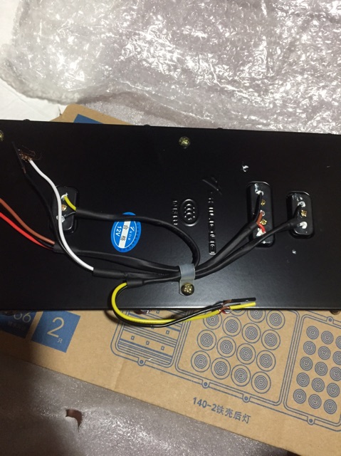 Phụ tùng hùng lỳ Đèn led hậu 3 khoang vuông 2003 12V/24V  Hàng có sẵn
