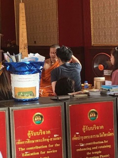 Vòng may mắn thỉnh từ Thái Lan