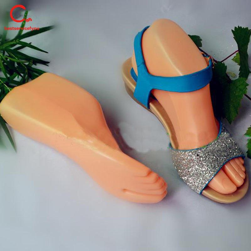 Cặp bàn chân ma nơ canh tiện dụng